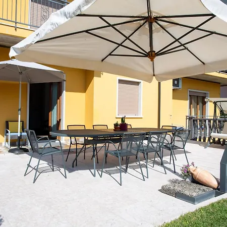 Trilocale 2 Camere, Con Piscina カプリーノ・ヴェロネーゼ