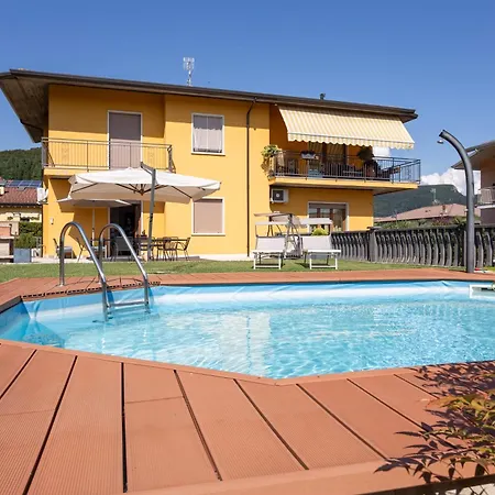 アパート Trilocale 2 Camere, Con Piscina *