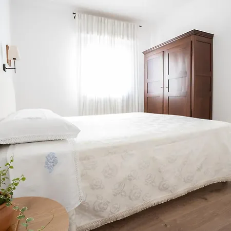 Trilocale 2 Camere, Con Piscina *