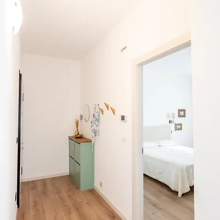 Trilocale 2 Camere, Con Piscina * カプリーノ・ヴェロネーゼ