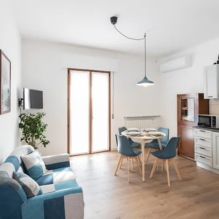 Trilocale 2 Camere, Con Piscina * Caprino Veronese