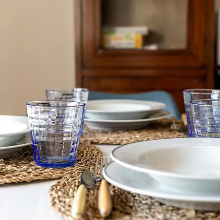 Trilocale 2 Camere, Con Piscina Apartament