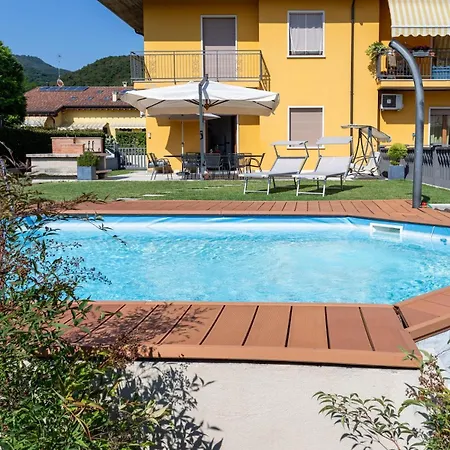 Trilocale 2 Camere, Con Piscina Apartament
