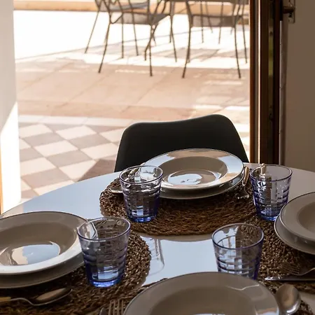 Trilocale 2 Camere, Con Piscina *