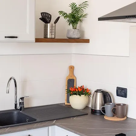 Trilocale 2 Camere, Con Piscina * Caprino Veronese